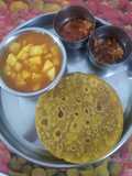 Gujarati Jeera Thepla & Potato Curry (Bateta nu Shak)
