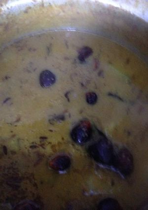 A picture of Lauki daal.
