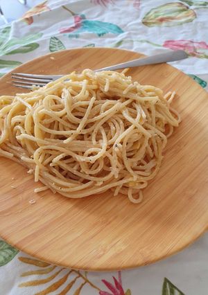 Foto principal de Espaguetis con limón, parmesano y nata