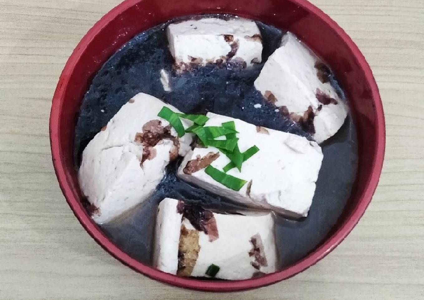 Sup tahu rumput laut (Tofu seaweed soup)