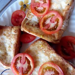 A picture of Toast mayai.