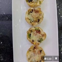 A picture of Pizza Baskets.