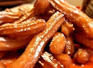 Una foto de Churros chilenos