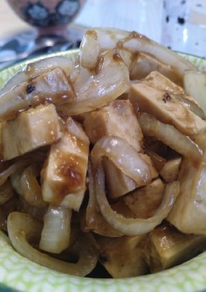 Une photo de Tofu au caramel