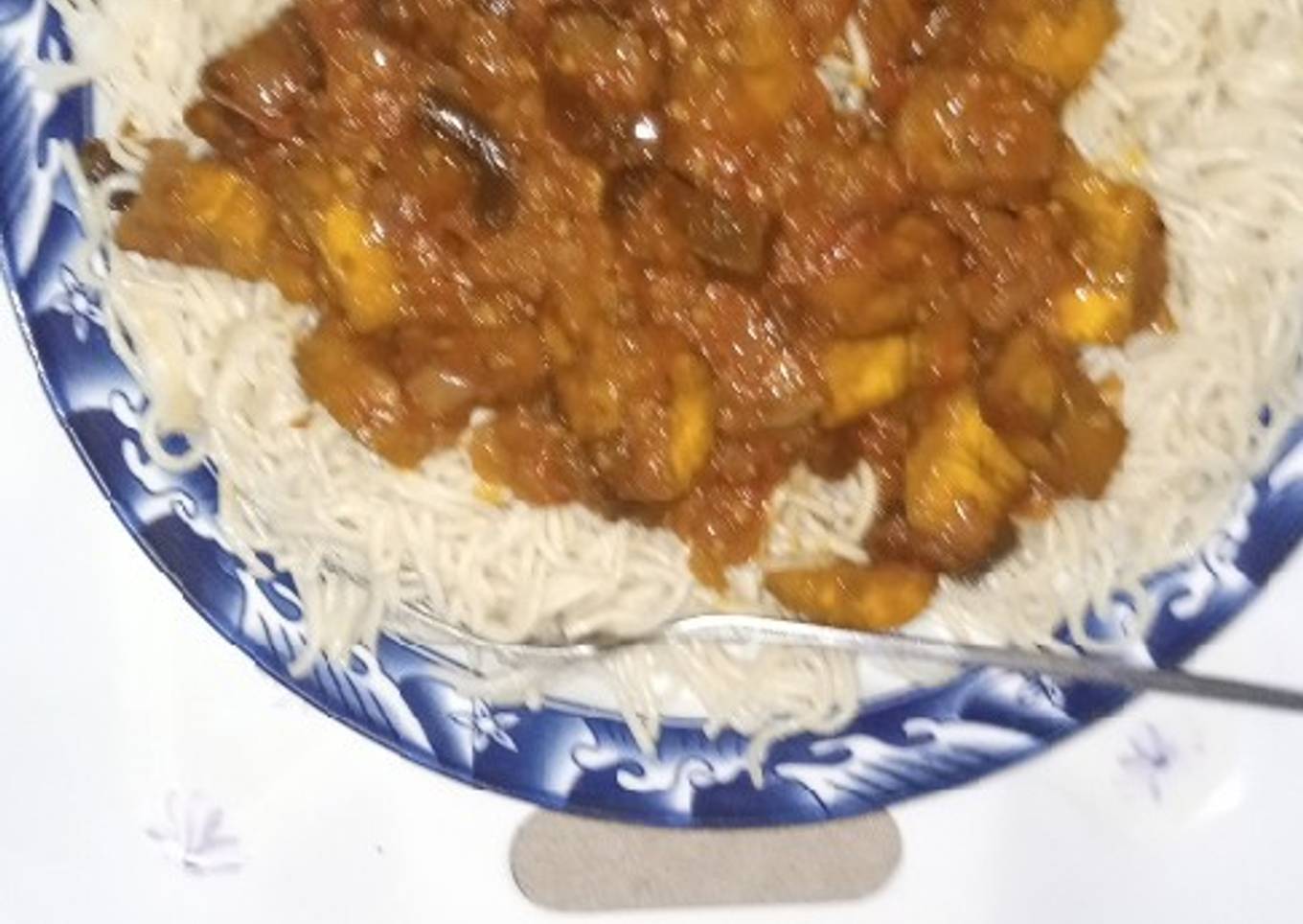 Spaghetti plantain sauce