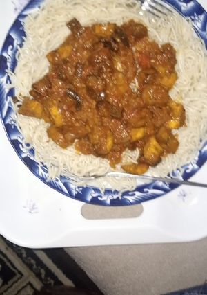 A picture of Spaghetti plantain sauce.