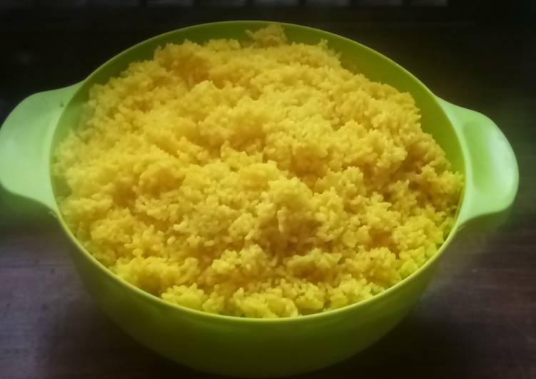 Nasi kuning berbumbu