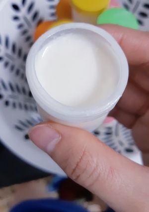 Hình của món Sữa chua tự làm, ủ bằng nồi cơm điện.