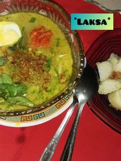 Foto resep *Laksa lontong*