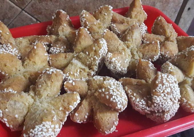 Cara Membuat Kue Gelek Resep Onde onde ketawa (gelek) oleh iinaugiyaa - Cookpad