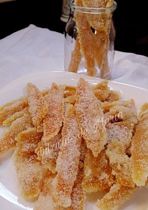 Una foto de Cascaritas de naranja azucaradas