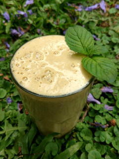 Una foto de Licuado smoothie de durazno y nuez 🍹
