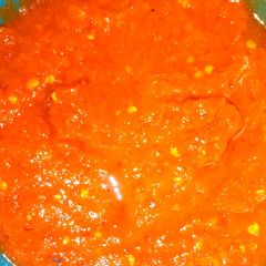 A picture of Tomato garlic dip.