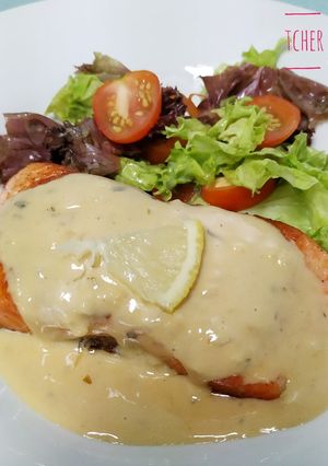 Gambar Pan Seared Salmon with Lemon Garlic Butter Sauce