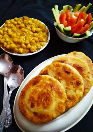 বেবি নান (baby naan recipe in Bengali) রেসিপির প্রধান ছবি
