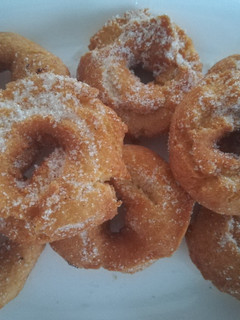 Una foto de Roscos de leche