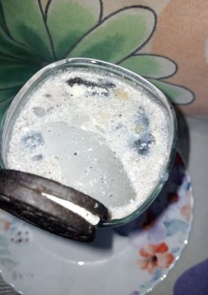 A picture of Banana Oreo Shake,.
