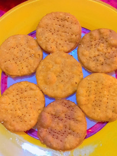 अजवाइन पूरी (Ajwain Puri recipe in hindi) रेसिपी मुख्य फोटो