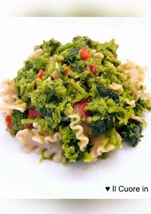 Foto di Pasta ai friarielli e pomodorini secchi