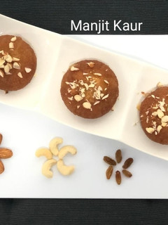 राजस्थानी मावा कचौड़ी (Rajasthani mawa kachori recipe in hindi) रेसिपी मुख्य फोटो