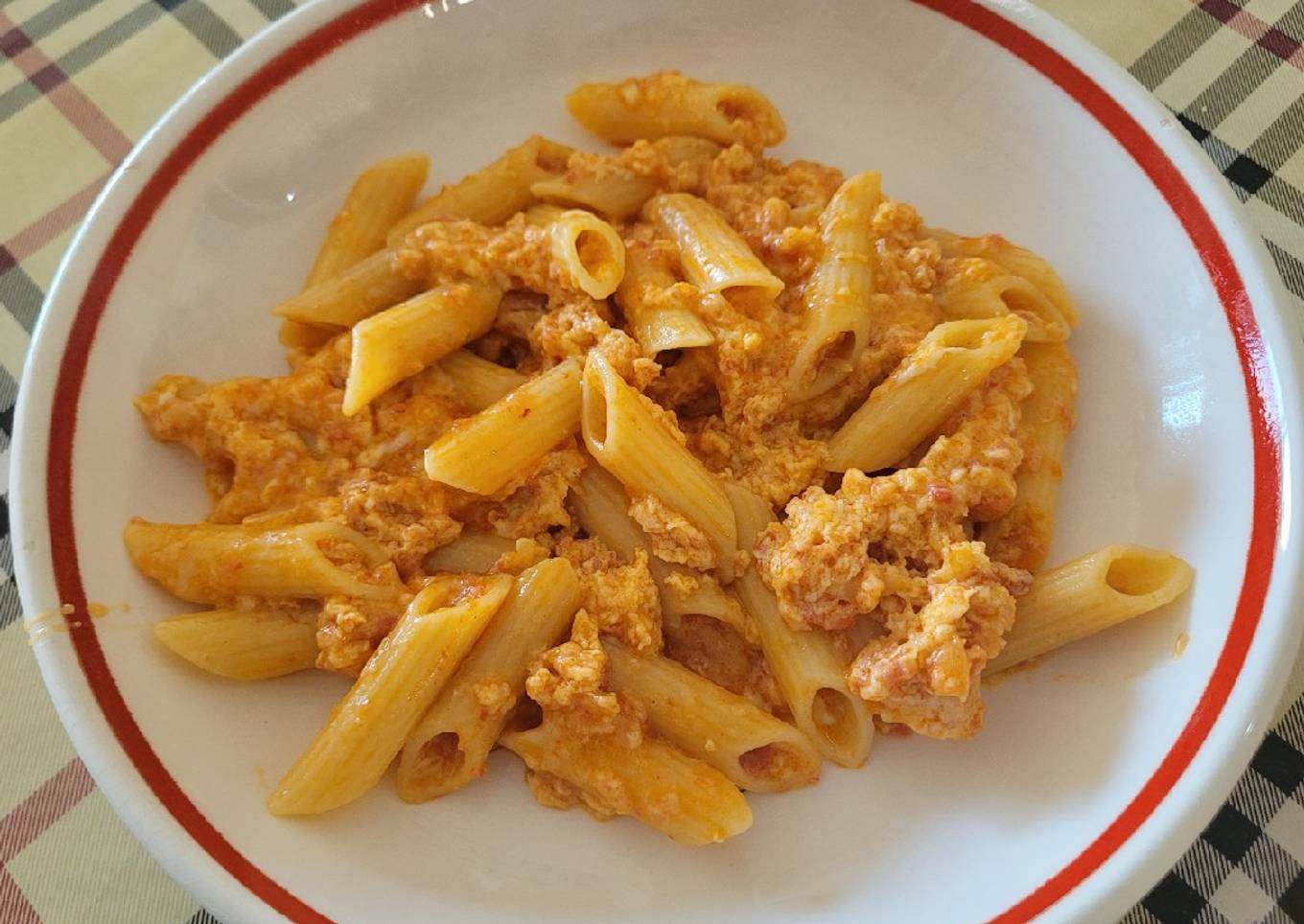 Macarrones sin gluten con sobrasada