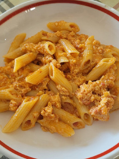 Una foto de Macarrones sin gluten con sobrasada