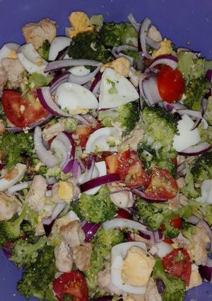 Una foto de Súper ensalada de brócoli