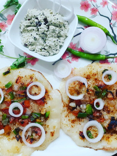 ઉત્તપમ (Uttpam Recipe In Gujarati) રેસીપી મુખ્ય ફોટો