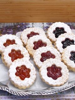 Azonnal omlós, puha linzer recept fotója
