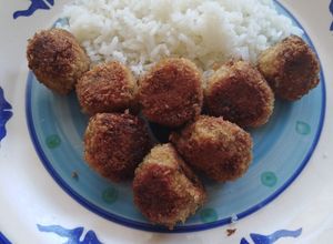 Una foto de Delicias de atún con queso crema y un toque de albahaca