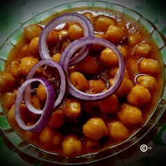 A picture of Chana masala (ghugni).