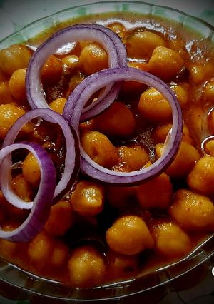 A picture of Chana masala (ghugni).