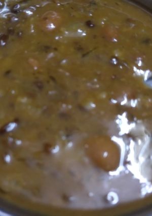 दाल मखनी (dal makhani recipe in Hindi) रेसिपी मुख्य फोटो