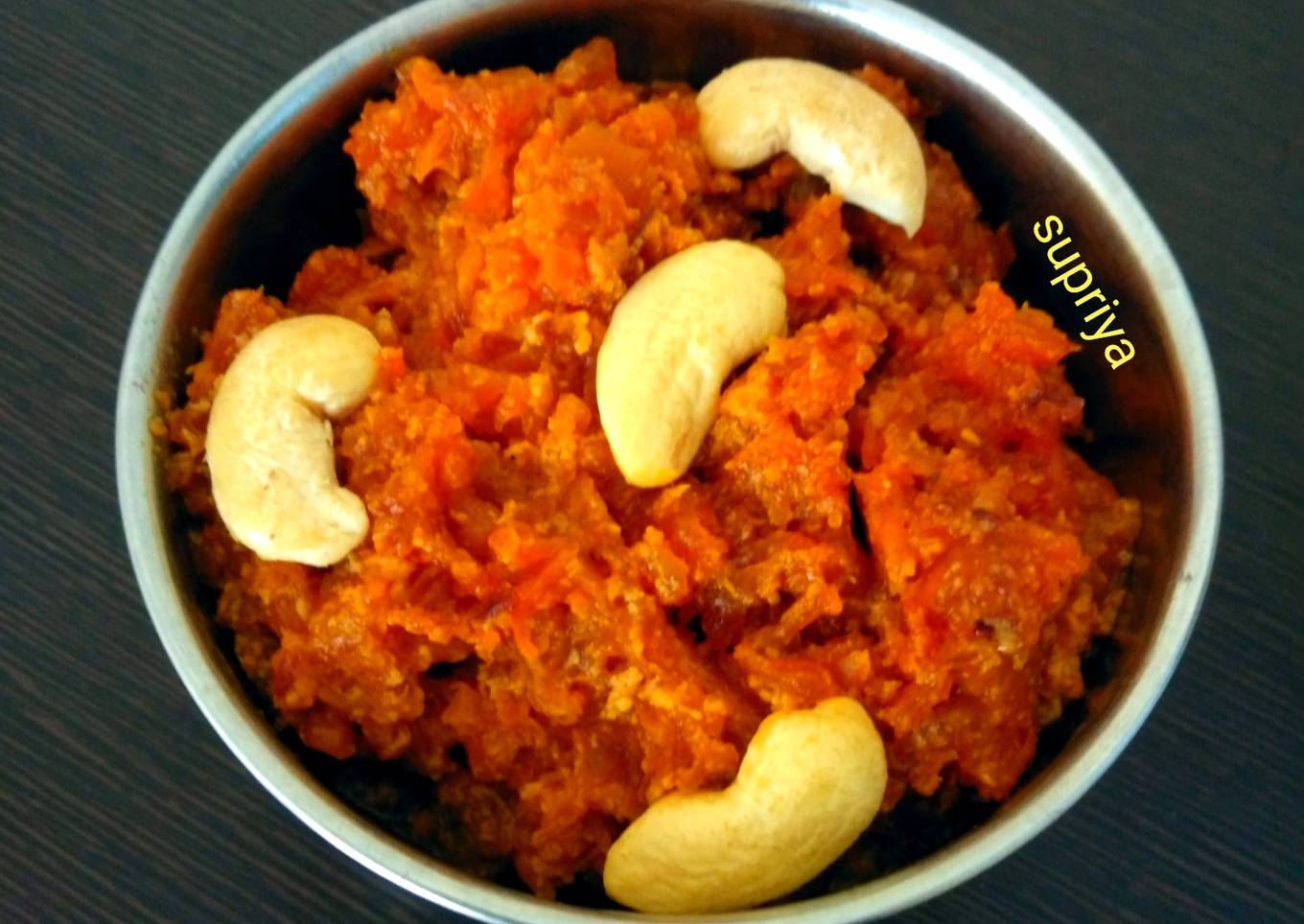 Microwave carrot halwa