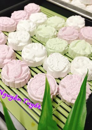 Hình của món BÁNH PHỤC LINH 3 màu.