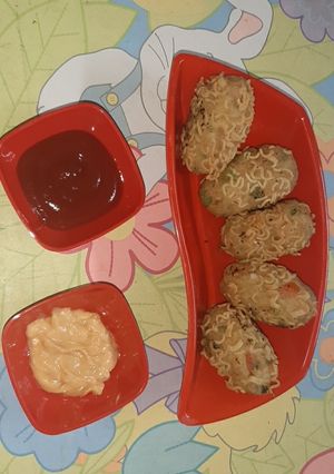 A picture of Maggi Rolls.