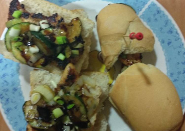 Bocadillos de pollo con verduras