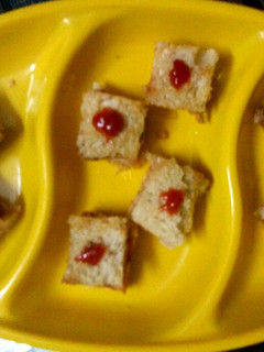 A picture of Brown Bread Potato Sandwich Bites.