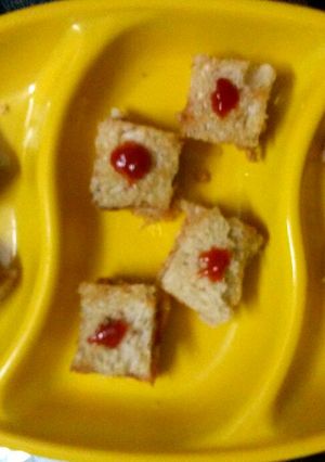 A picture of Brown Bread Potato Sandwich Bites.