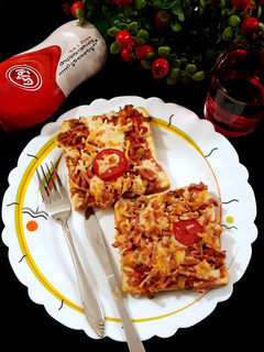 عکسی از دستور پیتزا با نون تست🍕🍕🍕🍞🍞🍞