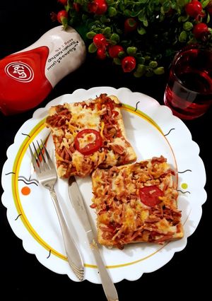 عکسی از دستور پیتزا با نون تست🍕🍕🍕🍞🍞🍞