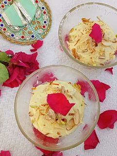 राजभोग श्रीखंड (rajbhog shrikhand recipe in Hindi) रेसिपी मुख्य फोटो