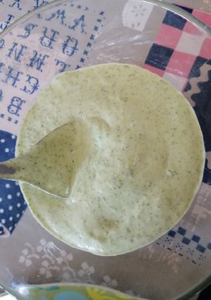 Una foto de Salsa de ajo y perejil
