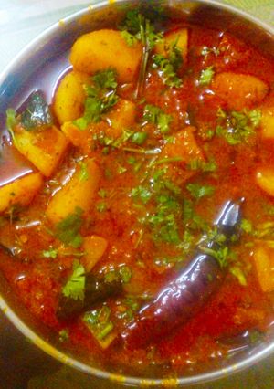 A picture of Gujarati Raswala Bateta nu Shake.