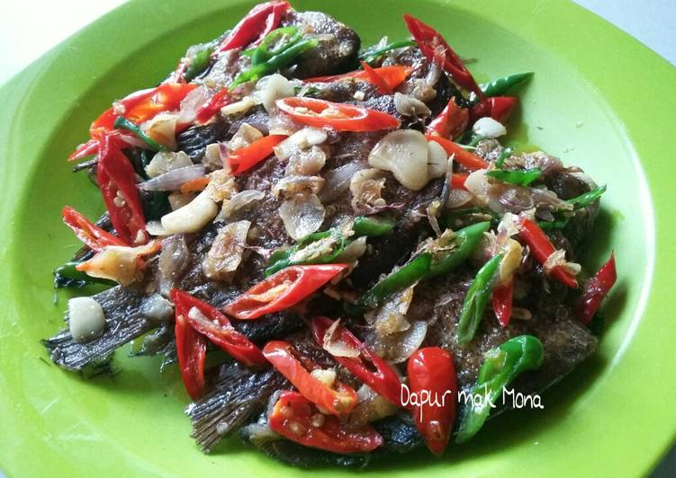 Cara Gampang Menyiapkan Tumis asin sepat Anti Gagal