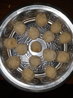 பொட்டுக்கடலை லட்டு (Pottukadalai laddu recipe in tamil) செய்முறை முக்கிய புகைப்படம்