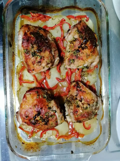 Una foto de Contramuslos de pollo al horno