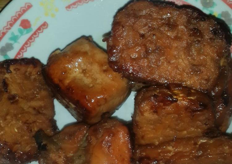 Tempe, Tahu, Ayam bacem