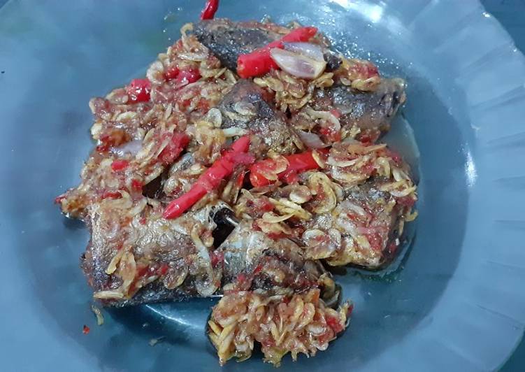 Langkah Mudah untuk Menyiapkan Ikan Sambal Udang Kecepe, Menggugah Selera