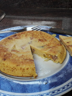 Una foto de 🇪🇸 Tortilla "española" de manzana y fresa vegana 🍳